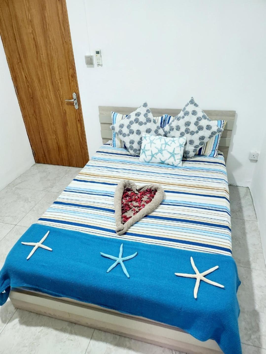 Kot Nu - Beach Themed Apartment - 3 Mins Walk From The Sea Flic en Flac Exterior photo
